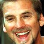 Der musikalische text ALIVE 'N' KICKIN' von KENNY LOGGINS ist auch in dem Album vorhanden It's about time (2003)