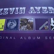 Der musikalische text MISS HANAGA von KEVIN AYERS ist auch in dem Album vorhanden Collection