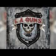 Der musikalische text BETTER THAN YOU von L.A. GUNS ist auch in dem Album vorhanden Checkered past (2021)