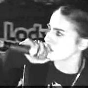 Der musikalische text MY ENGLAND von LADY SOVEREIGN ist auch in dem Album vorhanden Public warning (2006)