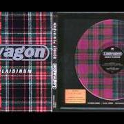 Der musikalische text ALIEN 8 von LAGWAGON ist auch in dem Album vorhanden Double plaidinum (1997)