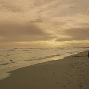 Der musikalische text TOMBÉE DU JOUR SUR LA PLAGE DE GRUMARI von LAURENT VOULZY ist auch in dem Album vorhanden Belem (2017)