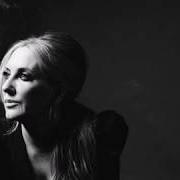 Der musikalische text BOTTOM OF THE BARREL von LEE ANN WOMACK ist auch in dem Album vorhanden The lonely, the lonesome & the gone (2017)